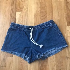 Woman’s aerie distressed shorts